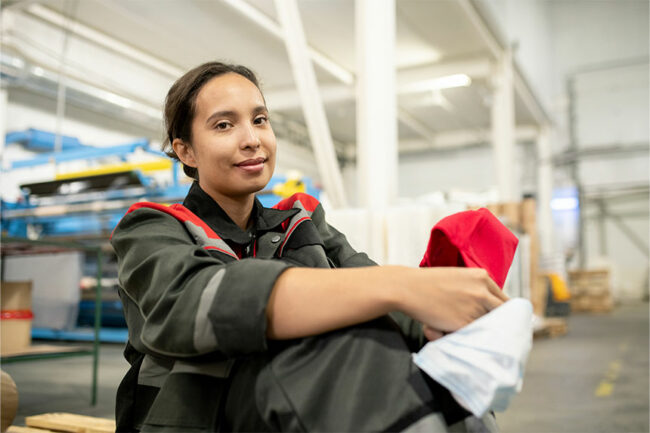 Auxiliar de Serviços Gerais Mulher no trabalho