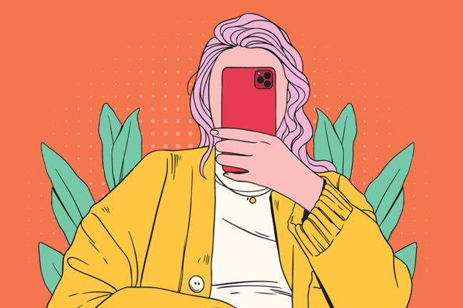 30_blog mulher olhando para o celular